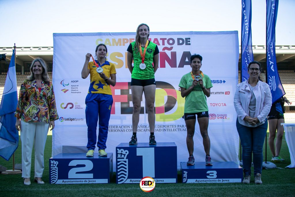 Selena Aguilar Campeona de España de Atletismo adaptado