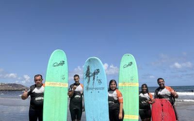 Tablas de surf en la playa de Las Canteras